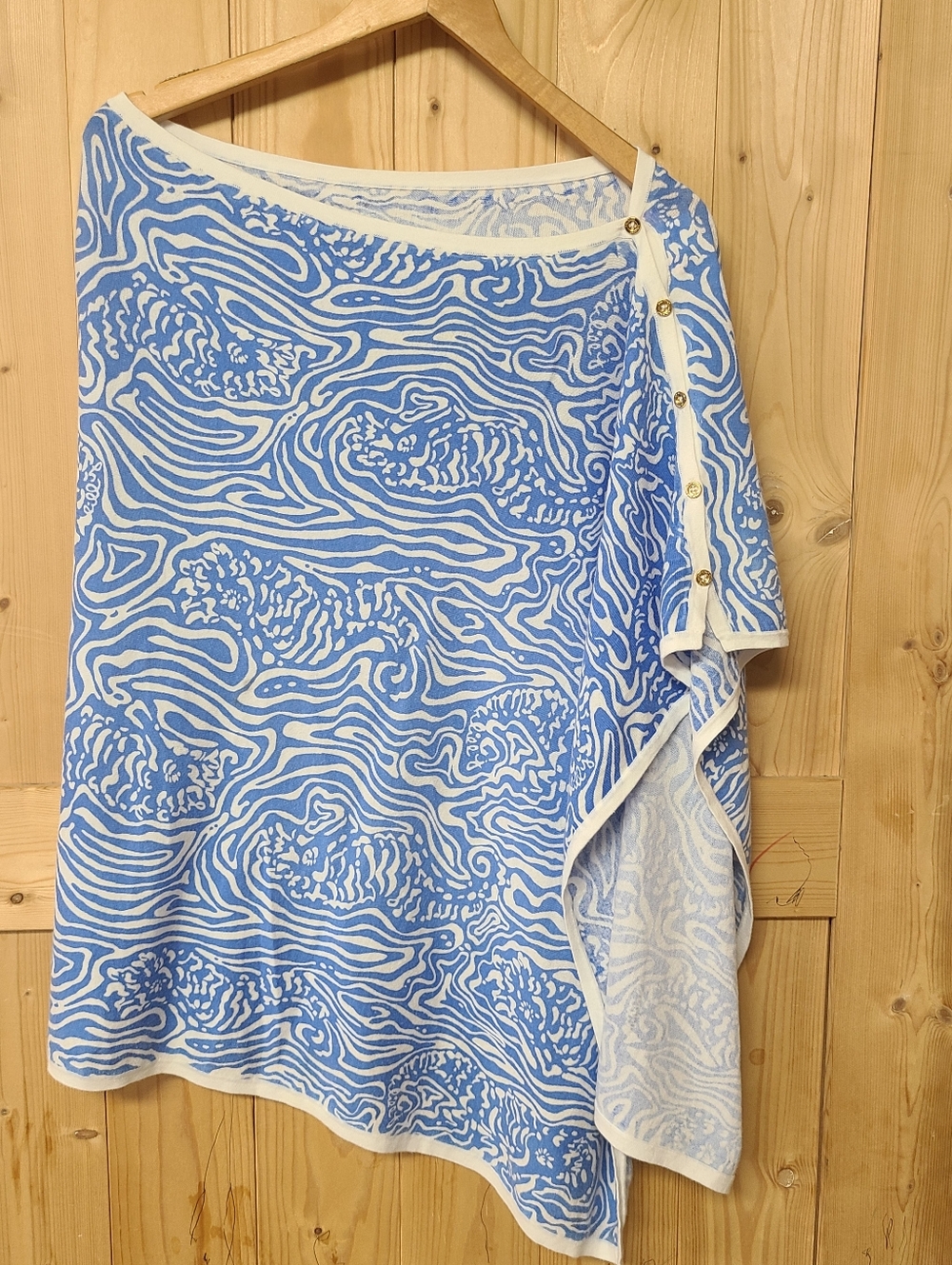 Lilly Pulitzer Blue & White Printed Button-Shoulder Shawl